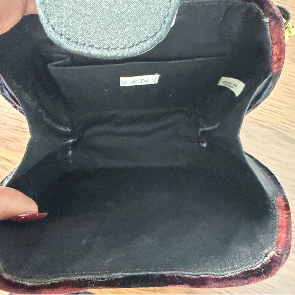 Cache Vintage Y2K Black Velvet and Satin Crossbody Evening Bag - Picture 6 of 12